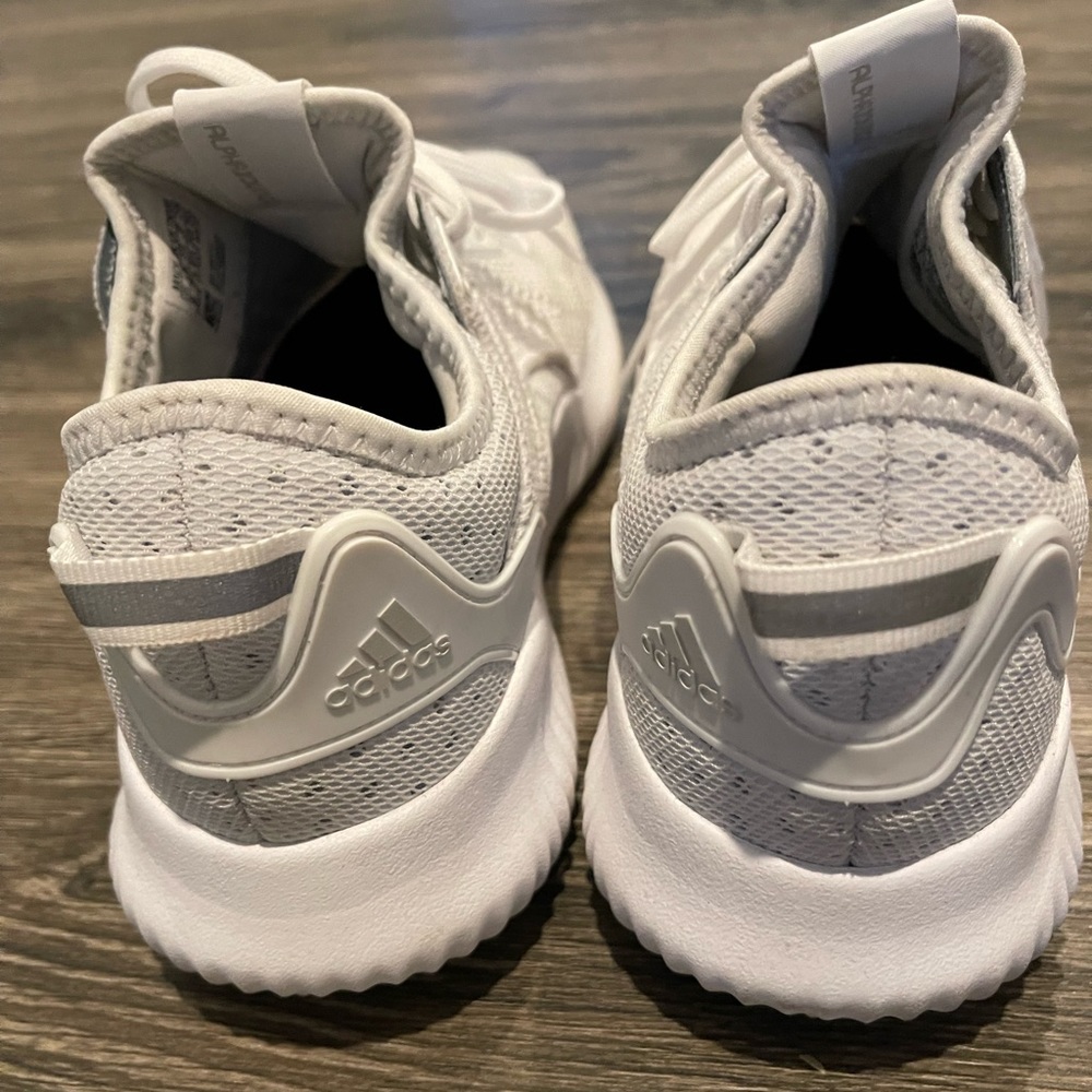 Adidas Boost - Picture 4 of 5